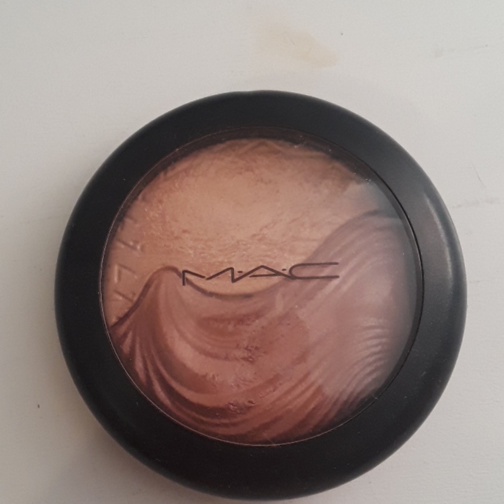 Mac extra dimension skin finish